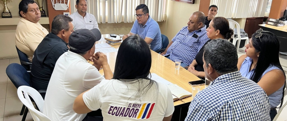 REUNION CON EL DIRECTOR PROVICIONAL DEL MTOP